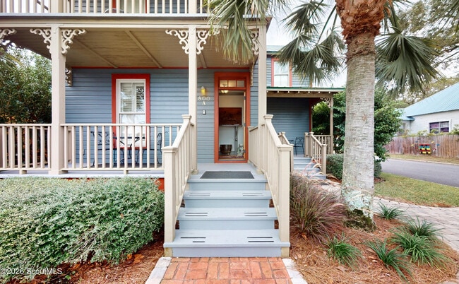 Photo - 800 Howe St