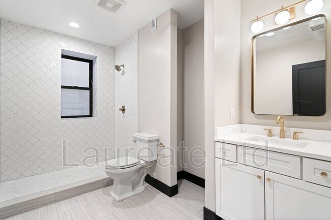 Photo - 1490 Lafayette St