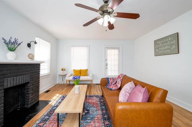 Photo - 406 E 8th Ave