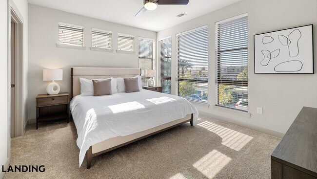 Photo - 1007 S Mint St Unit 808