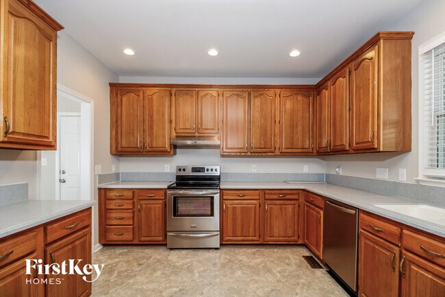 Photo - 3005 Kings Pond Rd