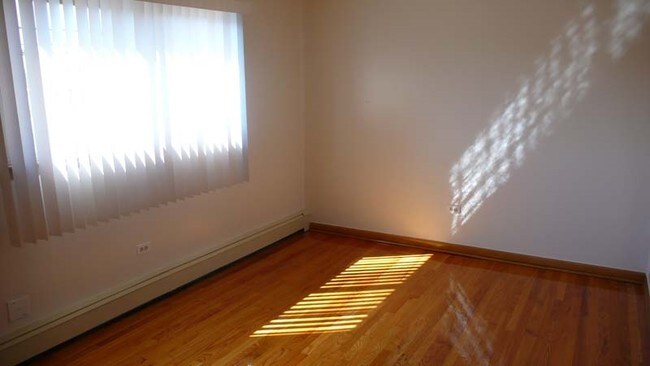 Bedroom - 5324-5326 S Kedzie Ave
