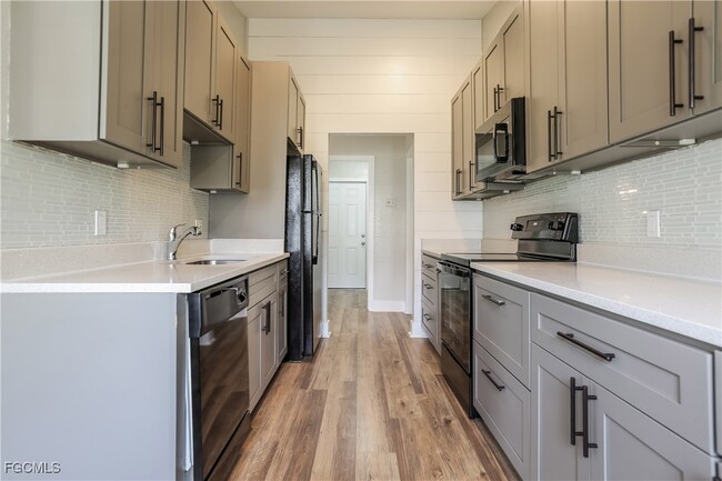 Photo - 4168 Merriam Ln