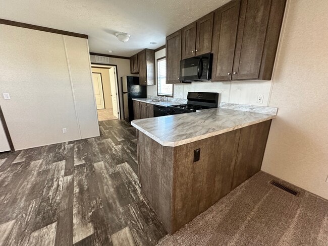 Building Photo - 642 Oregon St