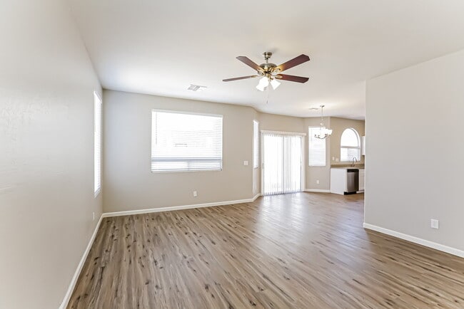 Photo - 9032 W Preston Ln