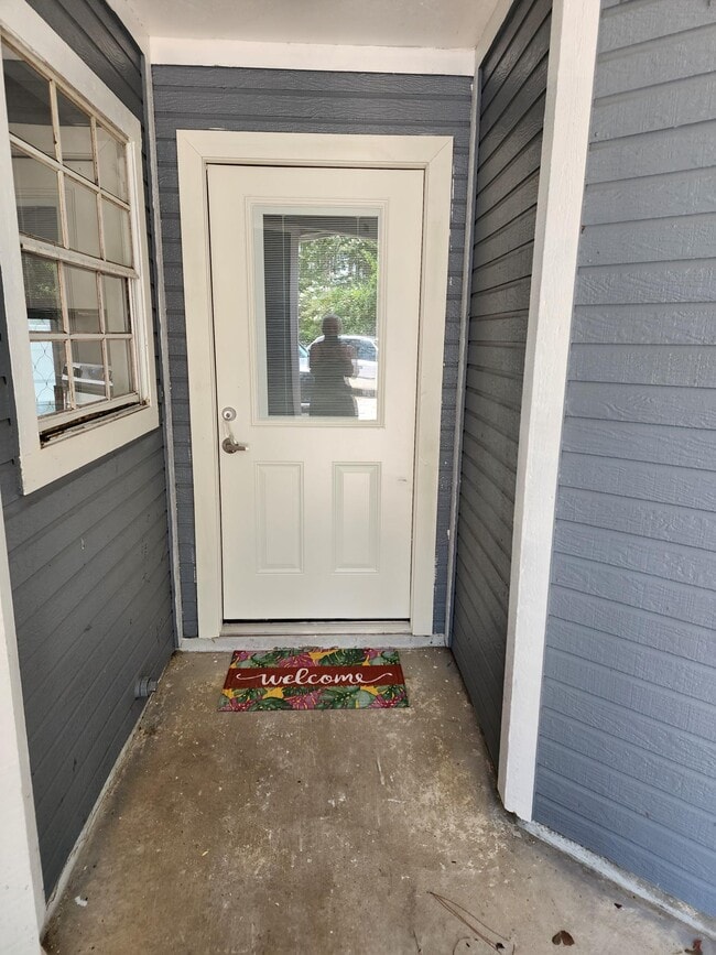 13 Empress Ln Unidad A