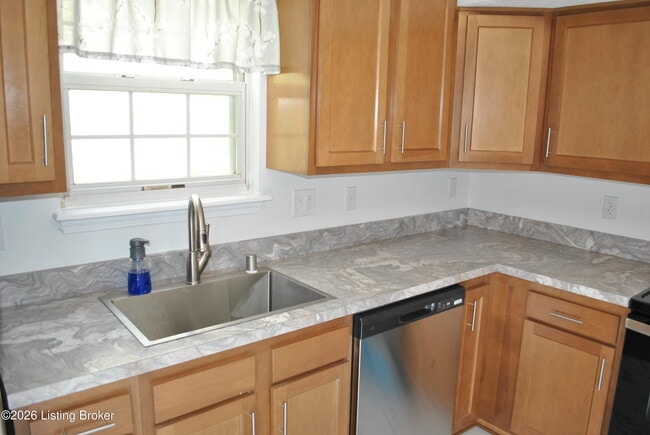 Photo - 4118 Hickoryview Dr