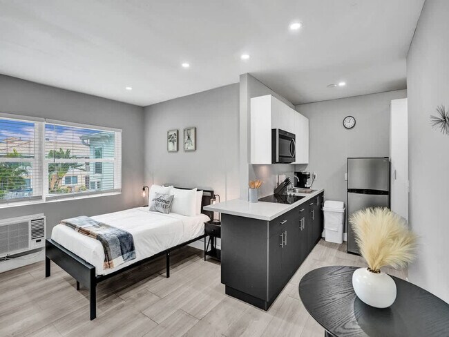 906 N Riverside Dr Unit SI ID1504065P