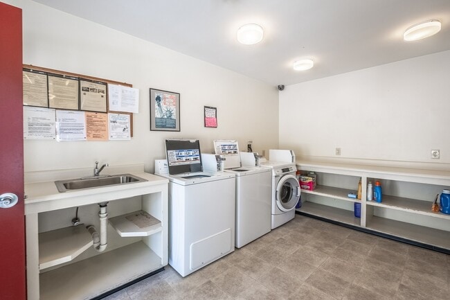 Photo - Woodlawn Apartments