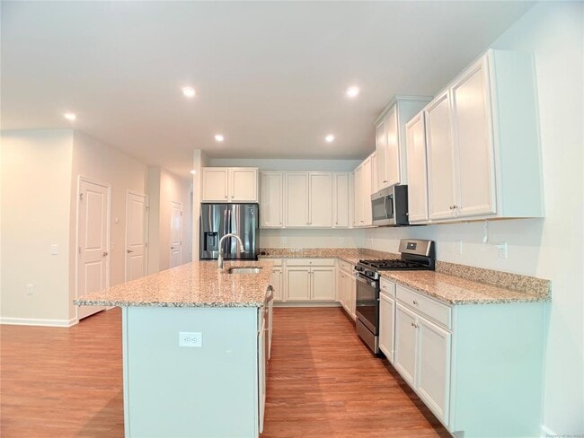 121 Capeside Ct
