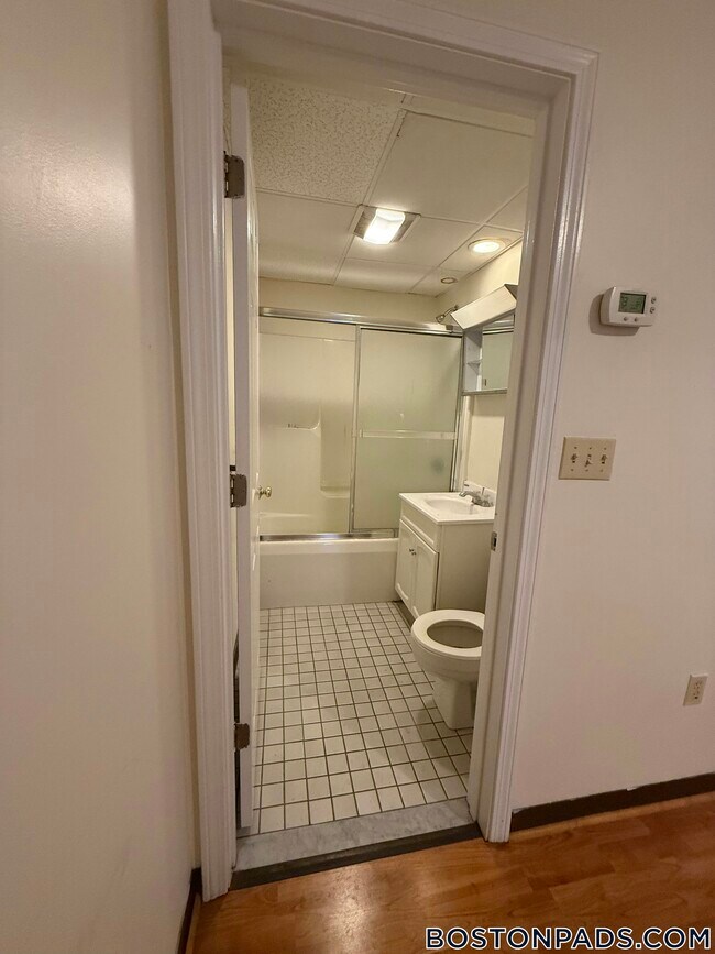 Photo - 81 Essex St Unidad 61