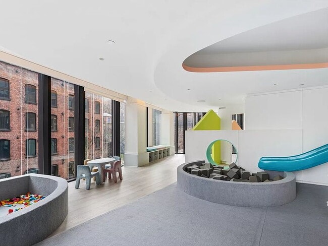 Photo - 130 Furman St