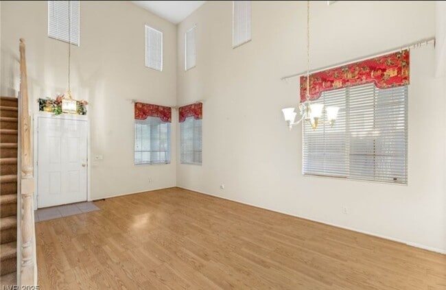 Photo - 4536 Grandspur St