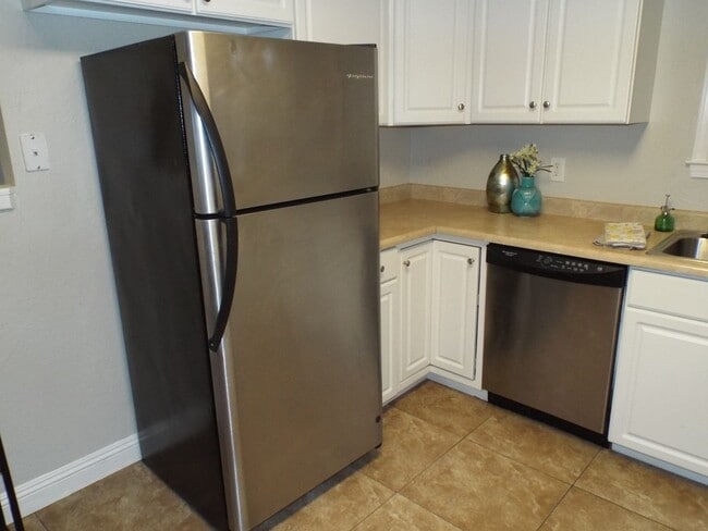 Photo - 303 Hickory St