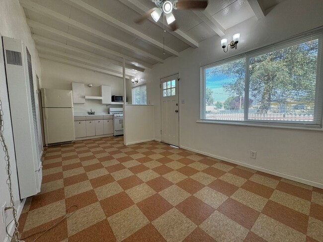 219-221 N Curry St Unit 219