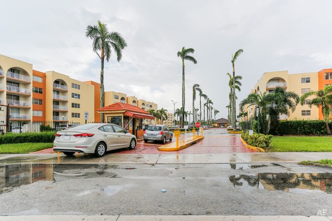 6980 NW 186th St Unit 000