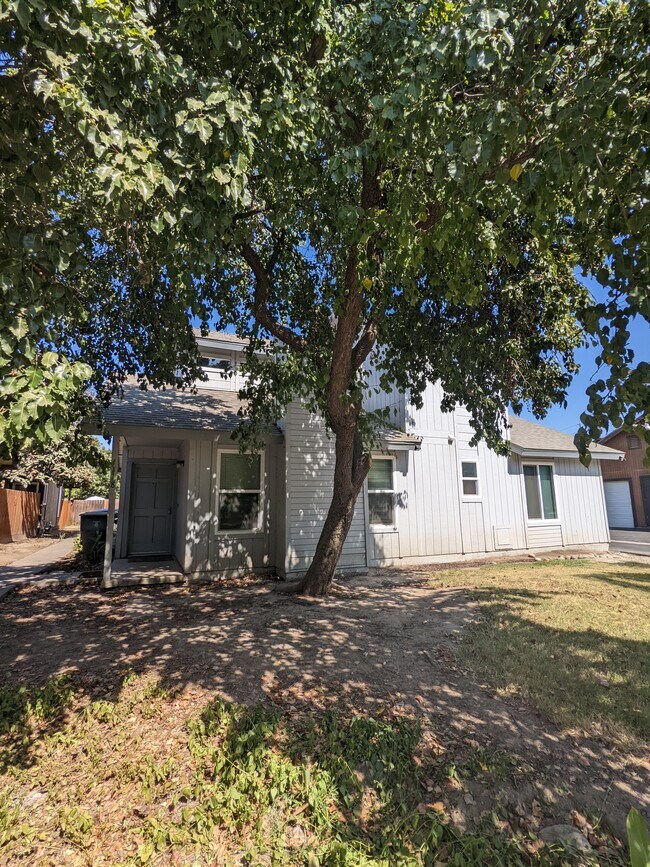 Photo - 1118 S Edison St