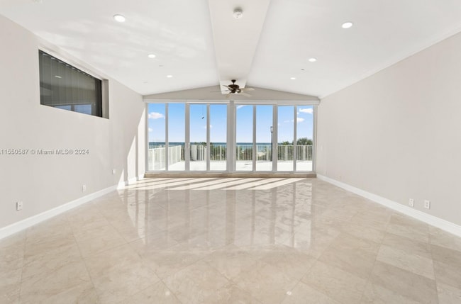 5601 Collins Ave Unit M12