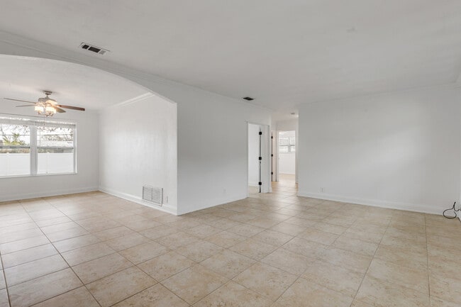 Photo - 2130 Pope Ave