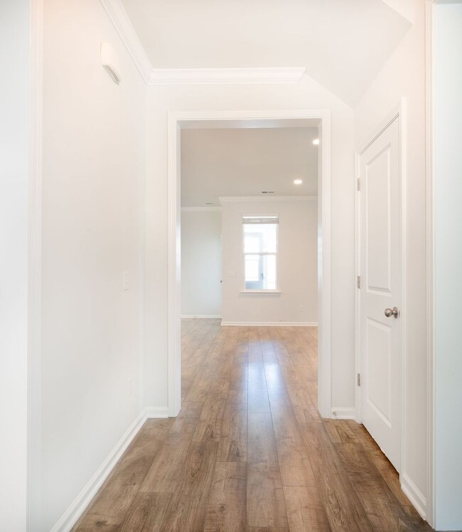 Photo - Spacious Living in the Heart of West Ashley