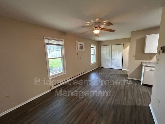 Building Photo - 7127 N Springboro Pike Rental