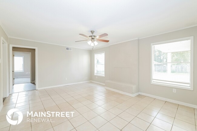 Photo - 5638 Longacre Ave