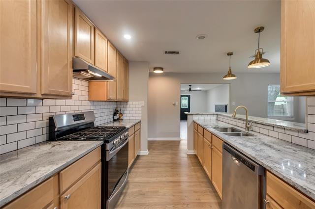 Photo - 2711 Avon St