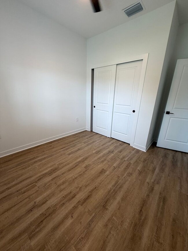 Photo - 2434 Quentin Ave S