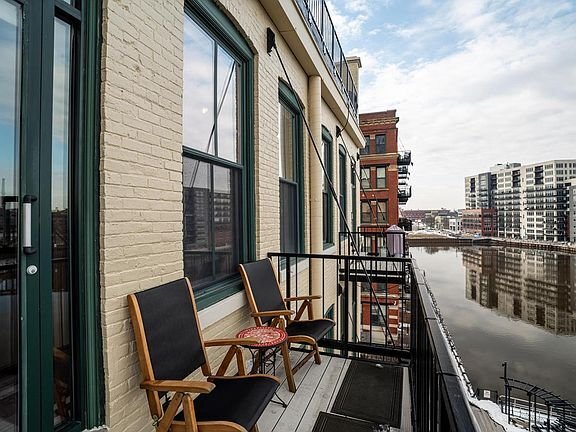 Photo - 205 N Water St Unit 22