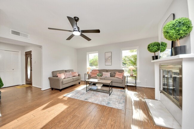 Photo - 18209 Vinland Dr