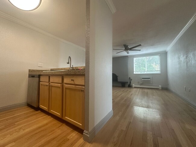 Photo - 1125 N Washington St
