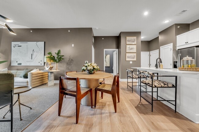 Photo - Luxe 360 on Centerpointe