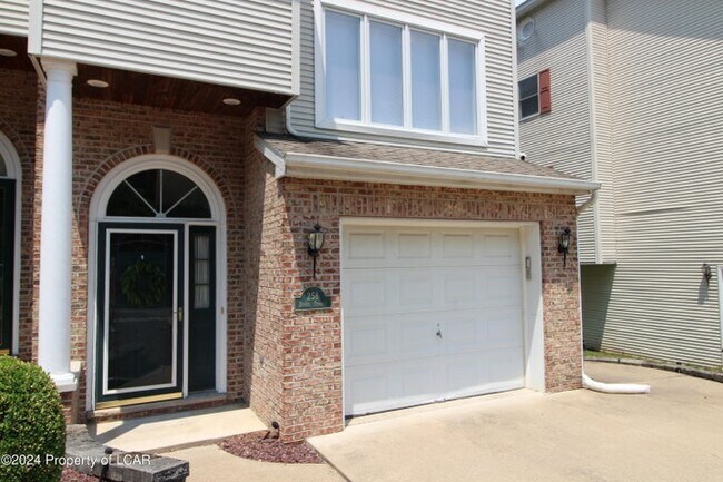 Photo - 258 Burke St Townhome