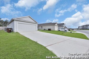 Photo - 871 Landon Rdg