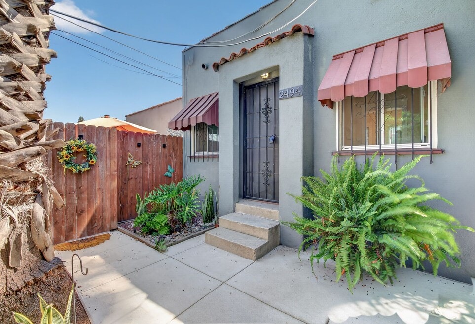 2492 Pasadena Ave Unit 2494