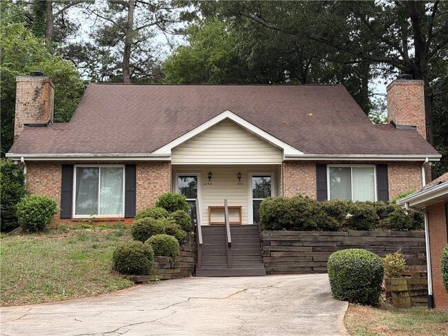 Building Photo - 1252 Minhinette Dr