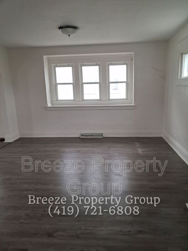 1912 Greenwood Ave