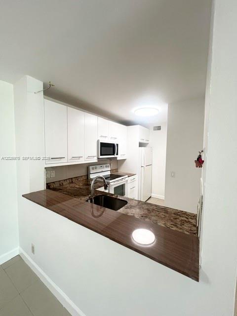 Building Photo - 10733 Cleary Blvd Unit 112