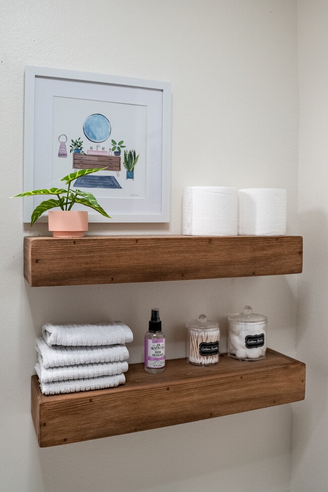 Photo - 1719 E Redwood Ave Unidad B