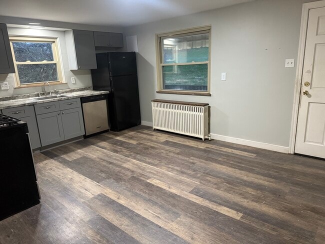 KITCHEN - 2 Hodgkiss Dr