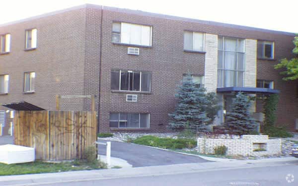 Photo - 7155 Hooker St