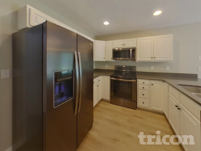 Photo - 707 Patriot Ln
