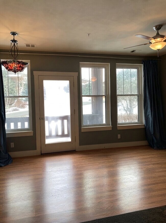 8350 Meadowview Ct Unit C11