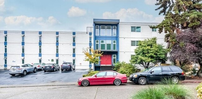 Building Photo - 2 bedroom in Seattle WA 98199 Unit 101