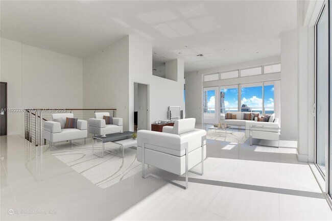 Photo - 1080 Brickell Ave Unidad 4401 Rental