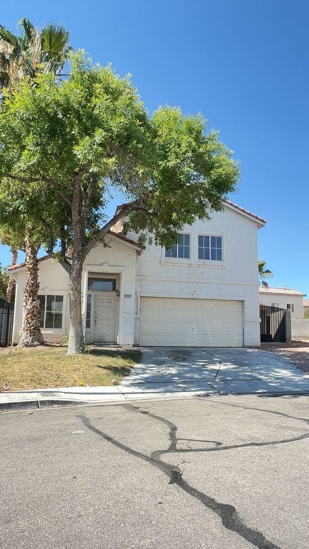 Building Photo - Spacious 3 Bedroom Home with Attached 2-Car Garage & Covered Patio