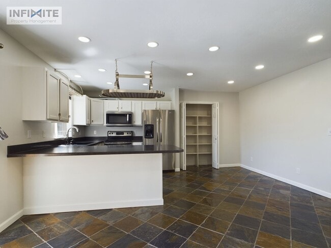3 Bedroom Townhome for Rent in Bozeman, MT - 3 Bedroom Townhome for Rent in Bozeman, MT