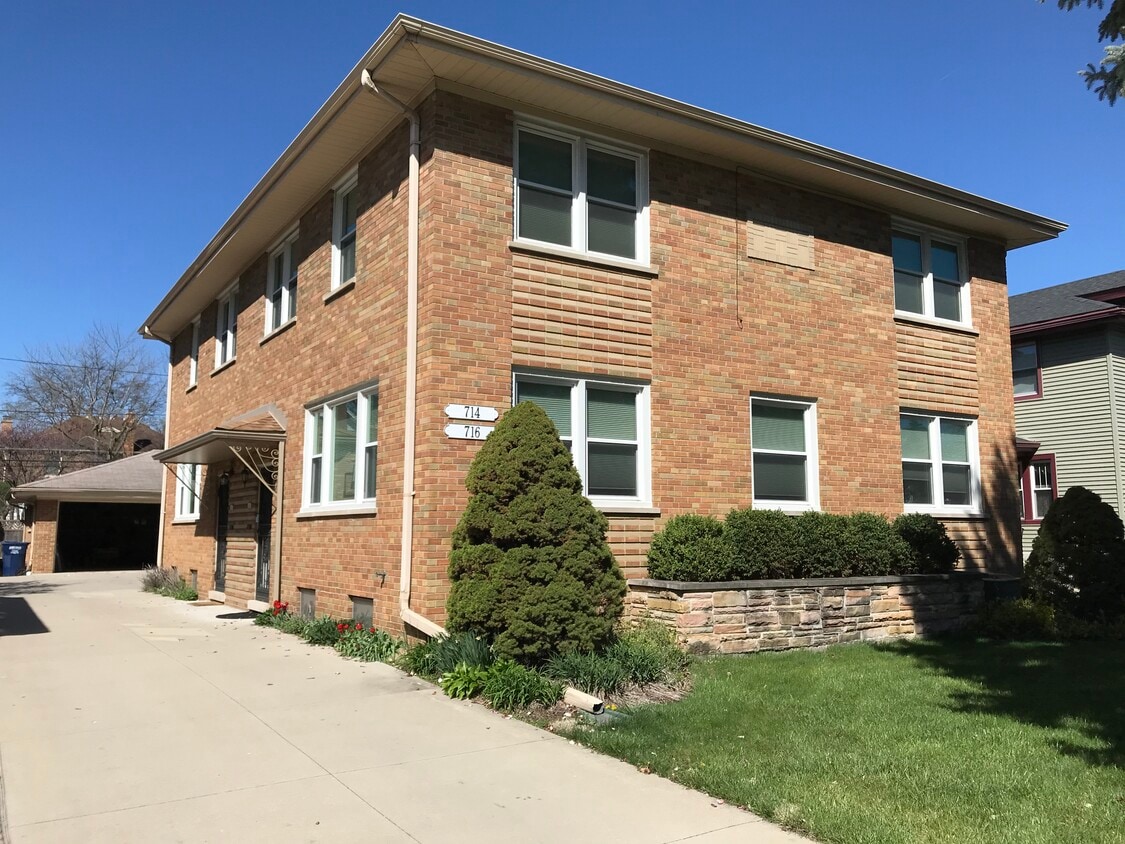 Photo - 716 N La Grange Rd (La Grange Park, IL)