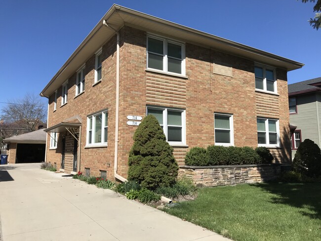 Photo - 716 N La Grange Rd Townhome