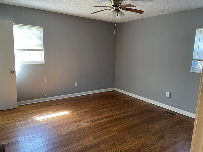 Photo - 4 bed 2.5 bath